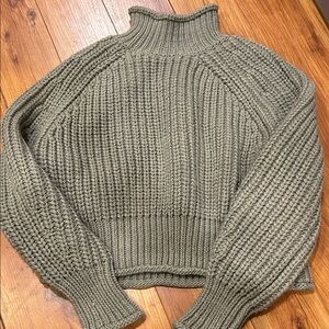 Chunky Knit Turtleneck Sweater - Olive Green